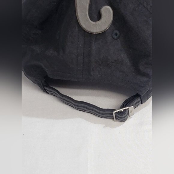 adidas Womens Areoready Black With Silver Logo Hat Areoready Drying Technology - Picture 3 of 8